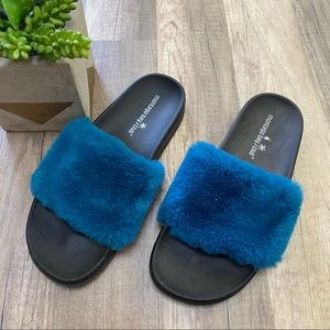 ⭐️3/$20 Montego Bay Club Furry Slides 6